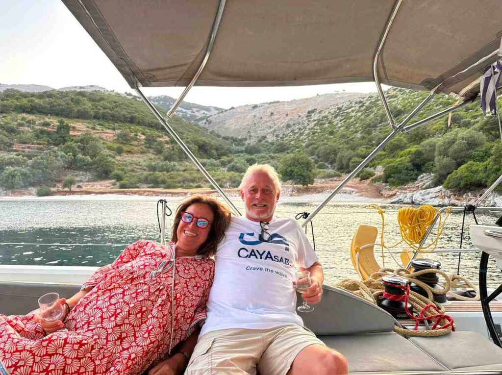 2.CAYAsail_Guests_1