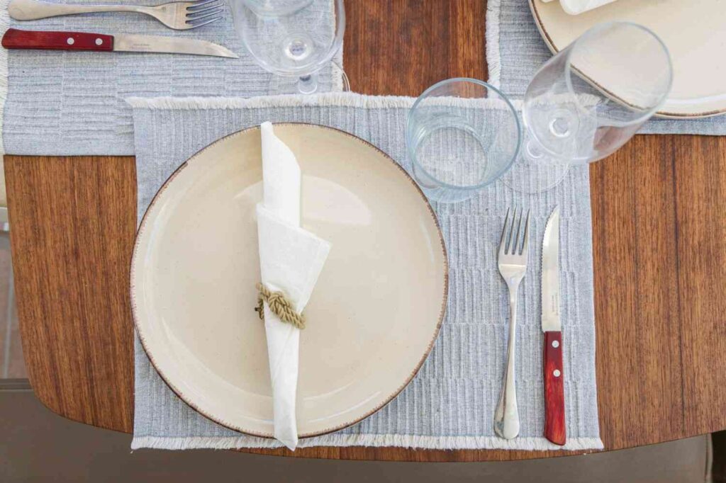 7.CAYAsail_Food_2