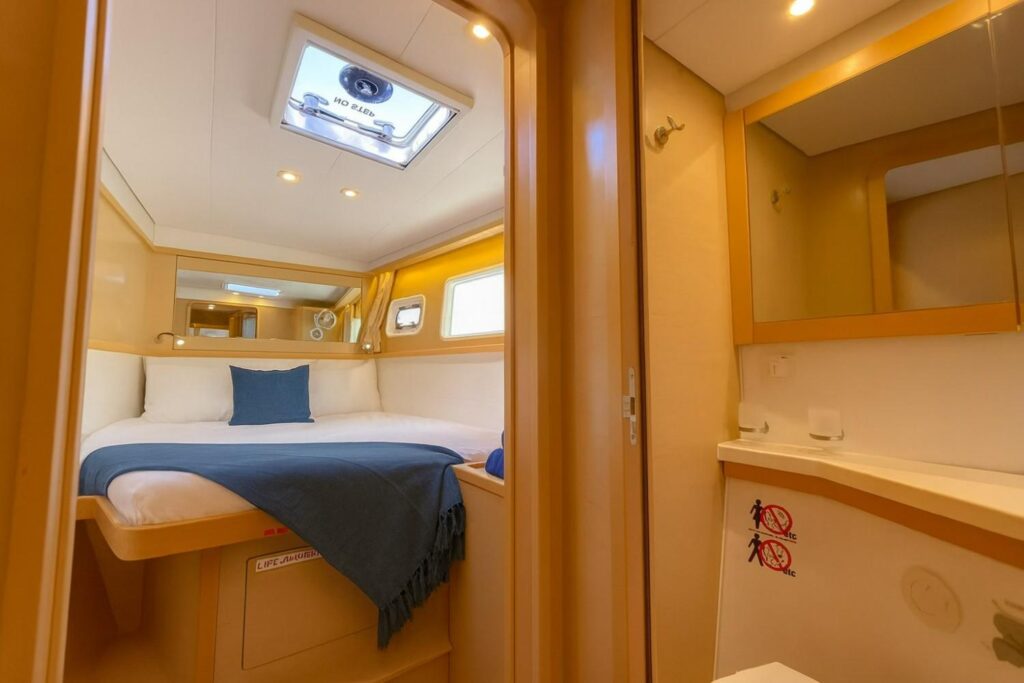CAYAsail_Lagoon450F_FrontCabin